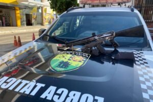 policia-apreende-fuzil-e-pistola-em-operacao-contra-crime-organizado-em-pacajus