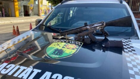 policia-apreende-fuzil-e-pistola-em-operacao-contra-crime-organizado-em-pacajus