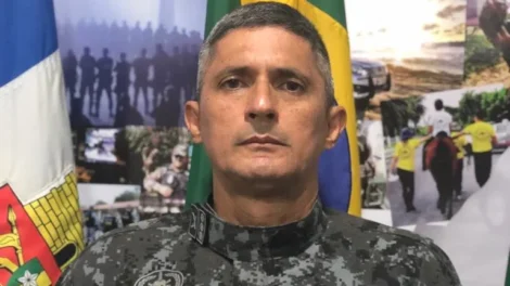 stf-bloqueia-contas-de-marido-de-carla-zambelli,-que-segue-presa-na-italia