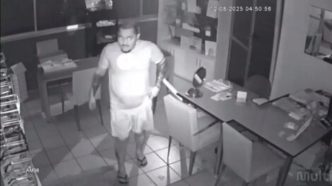 homem-e-preso-em-horizonte/ce-apos-ser-flagrado-furtando-otica-no-centro-de-fortaleza