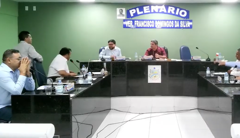 confusao-entre-vereadores-interrompe-sessao-da-camara-de-palhano-por-15-minutos
