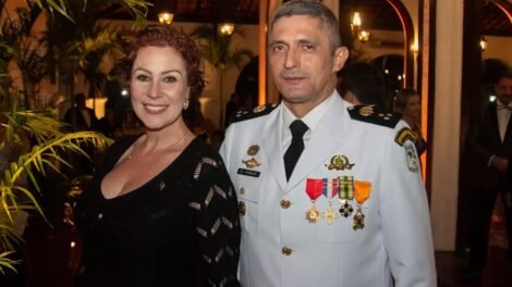 coronel-aginaldo,-marido-de-carla-zambelli,-vai-a-israel-e-tem-contas-bloqueadas-pelo-stf