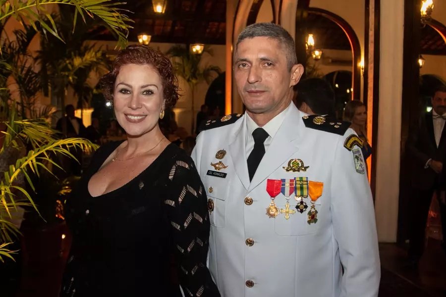 coronel-aginaldo,-marido-de-carla-zambelli,-vai-a-israel-e-tem-contas-bloqueadas-pelo-stf
