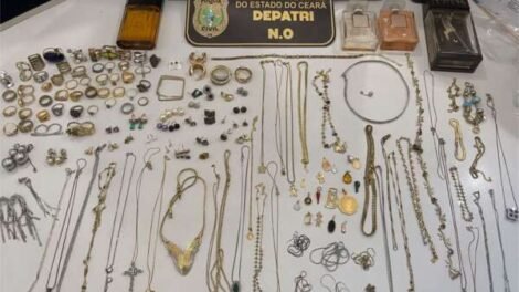 policia-prende-mulher-em-flagrante-por-furto-de-joias-avaliadas-em-r$-100-mil