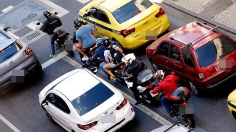 15-motociclistas-por-aplicativo-sao-presos-no-ceara-por-fraudar-valor-das-corridas;-entenda