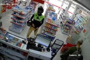 farmacia-e-assaltada-em-fortaleza-em-frente-a-batalhao-de-policiamento