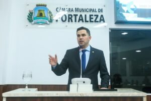 vereador-de-fortaleza-acusado-de-ser-eleito-com-apoio-de-faccao-tem-mandato-cassado