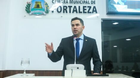 vereador-de-fortaleza-acusado-de-ser-eleito-com-apoio-de-faccao-tem-mandato-cassado