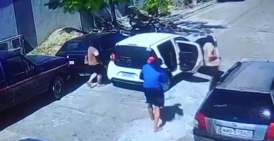 dono-de-oficina-e-morto-a-tiros-apos-criminosos-armados-invadirem-o-local,-em-maracanau/ce