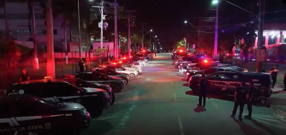 faccao-criminosa-cearense-alvo-de-operacao-mantinha-“curriculos”-de-integrantes;-43-foram-presos