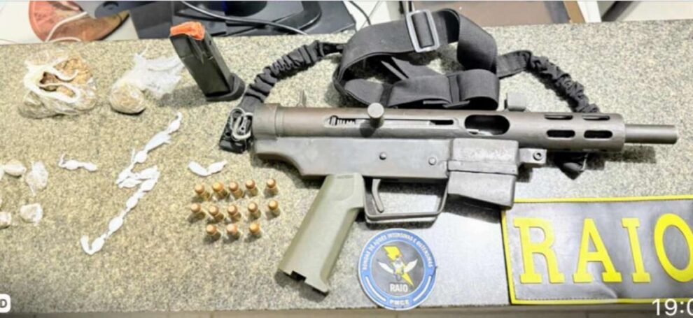 criminosos-fogem-e-abandonam-submetralhadora-e-drogas-durante-acao-do-raio-no-eusebio