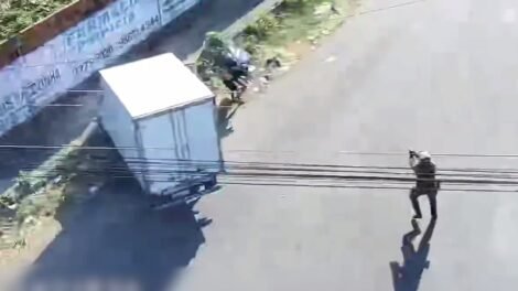 trio-e-preso-e-caminhao-furtado-e-recuperado-apos-ser-filmado-por-cameras-da-ciops,-em-fortaleza