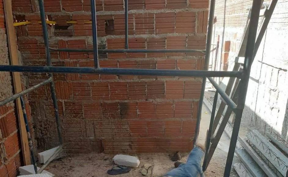 pedreiro-e-morto-a-tiros-enquanto-trabalhava-em-obra-no-bairro-jardim-guanabara,-em-fortaleza
