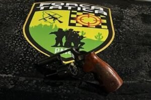 adolescente-e-capturado-apos-troca-de-tiros-com-a-policia-na-ponte-do-bom-jardim,-em-fortaleza