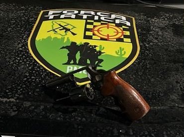 adolescente-e-capturado-apos-troca-de-tiros-com-a-policia-na-ponte-do-bom-jardim,-em-fortaleza