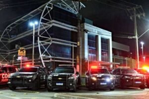 mandante-da-morte-de-duas-irmas-no-carlito-pamplona-e-preso-em-imovel-no-porto-das-dunas