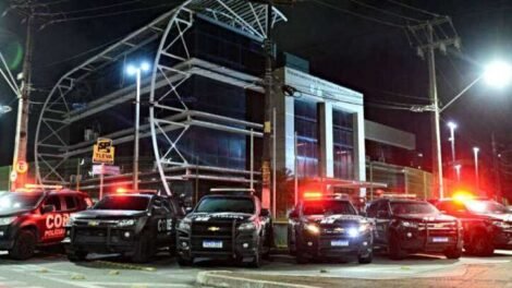 mandante-da-morte-de-duas-irmas-no-carlito-pamplona-e-preso-em-imovel-no-porto-das-dunas