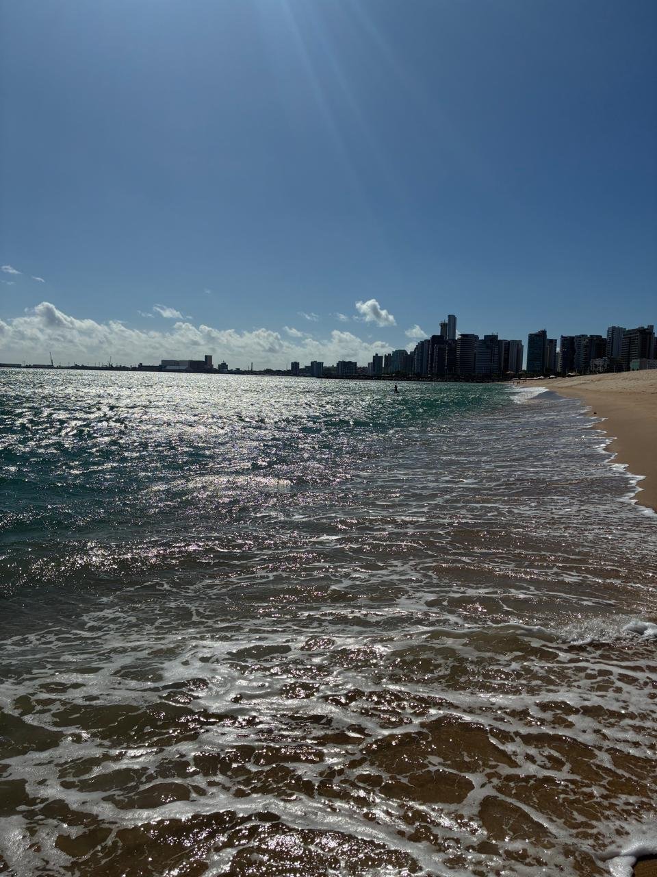 fortaleza-tem-22-trechos-de-praia-proprios-para-banho-neste-fim-de-semana,-aponta-semace