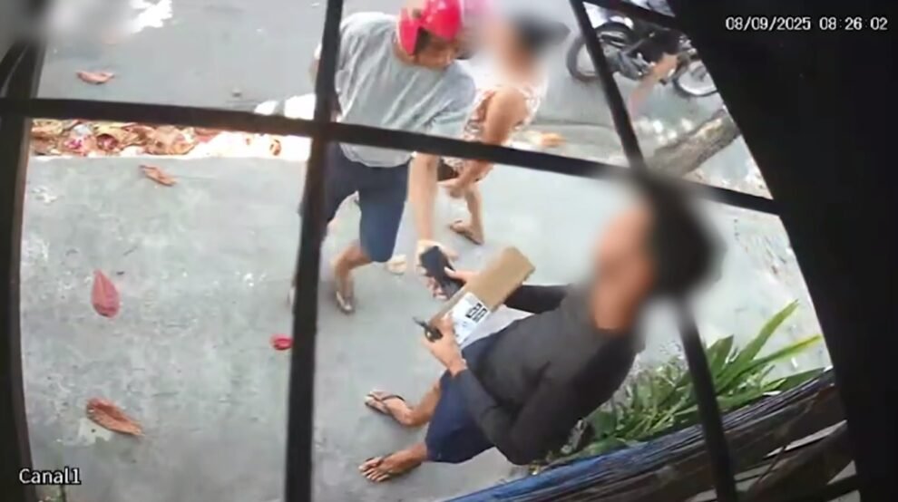 entregador-e-assaltado-ao-fazer-entrega-na-area-nobre-de-fortaleza;-veja-o-video