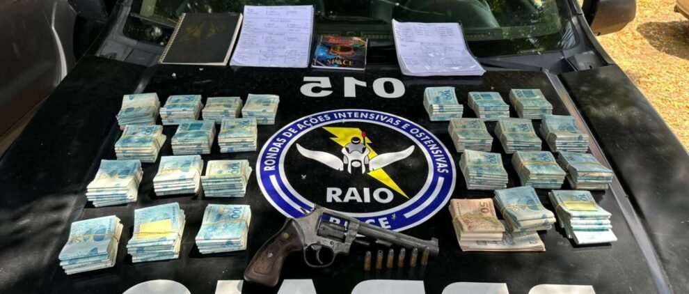 agiota-e-preso-em-quixeramobim/ce-apos-ameacar-devedores-com-revolver-e-reter-cartoes-bancarios