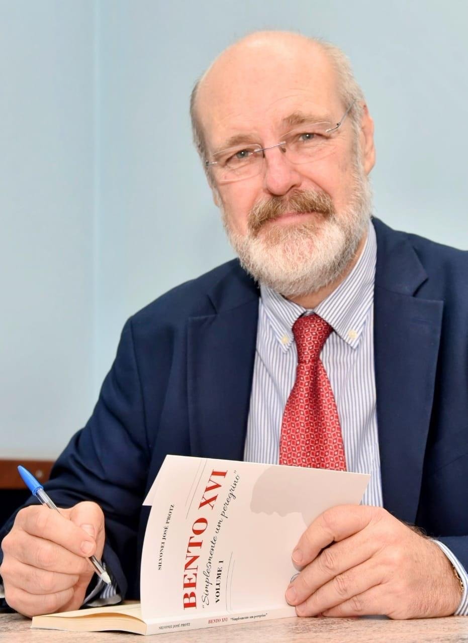 voz-do-papa-no-brasil:-palestrante-do-vaticano-silvonei-jose-participa-do-conecta-arqfor,-em-fortaleza