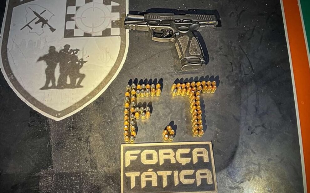 homem-e-preso-com-pistola-e-77-municoes-no-bairro-vicente-pinzon,-em-fortaleza