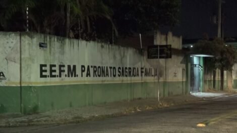 vigilante-e-vitima-de-assalto-e-tem-arma-roubada-no-portao-da-escola-onde-trabalha,-em-fortaleza