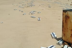 mais-de-2-mil-caixas-de-cigarros-sao-encontradas-em-praia-de-paraipaba,-no-ceara