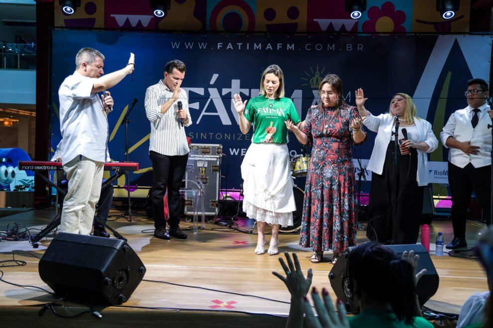 fe-e-emocao-marcam-a-4a-edicao-do-“mergulho-na-misericordia”-em-fortaleza,-nesta-sexta-feira-(12)