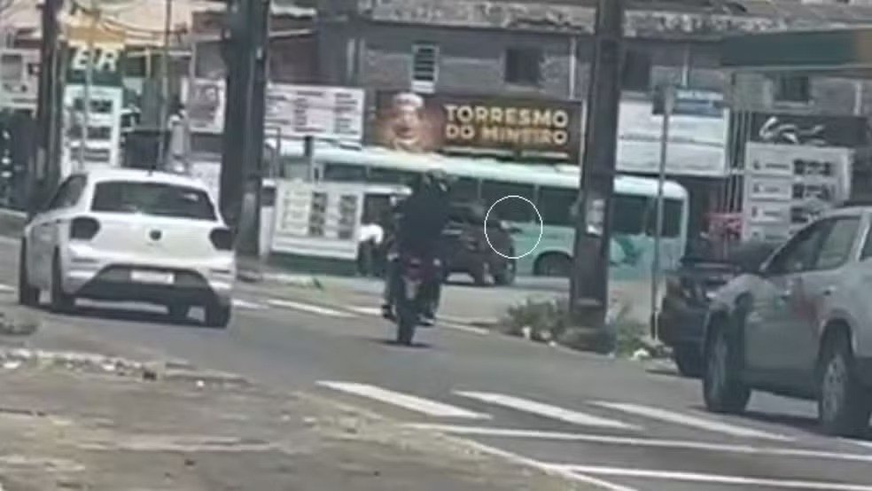 policial-penal-e-preso-apos-atirar-em-carro-durante-briga-de-transito-em-fortaleza