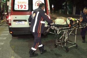 motociclistas-ficam-feridos-apos-acidente-entre-duas-motos-em-fortaleza;-um-dos-condutores-avancou-o-sinal-vermelho