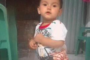 crianca-de-3-anos-morre-eletrocutada-ao-tocar-em-carregador-de-celular-danificado-em-quixada,-no-ce