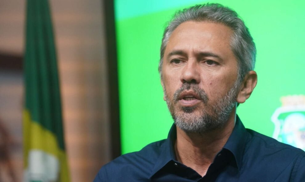 “minha-determinacao-e-prender-todos”,-diz-elmano-apos-fogos-de-artificio-queimados-por-faccao-criminosa