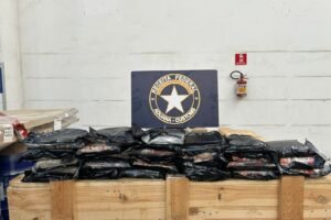receita-federal-apreende-30-kg-de-skunk-em-transportadora-de-fortaleza