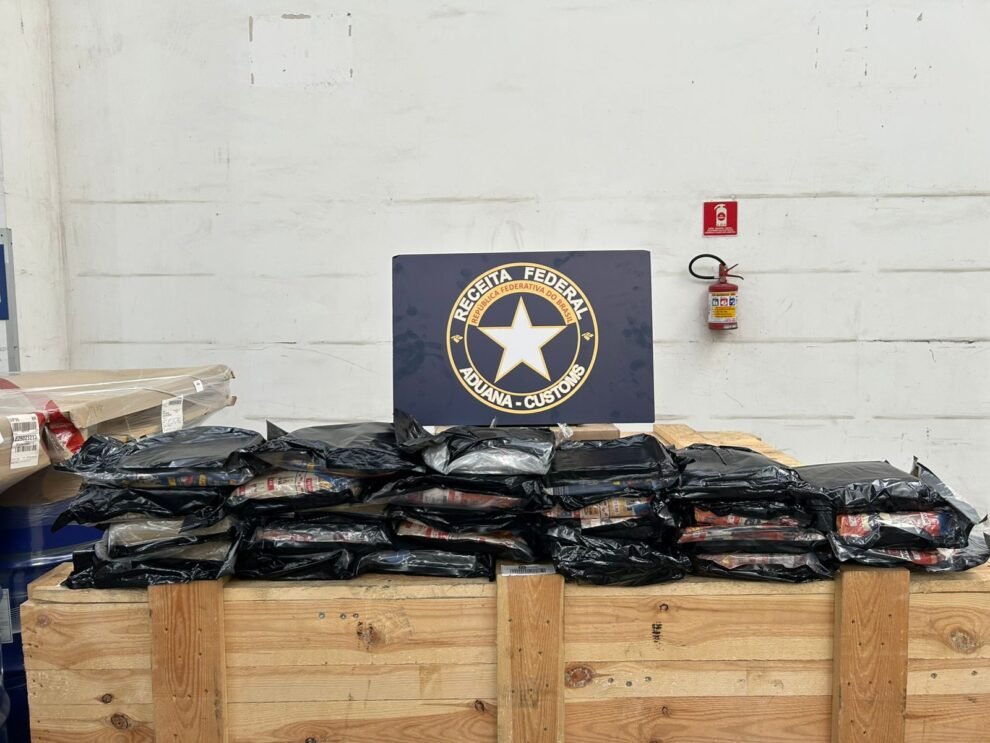 receita-federal-apreende-30-kg-de-skunk-em-transportadora-de-fortaleza