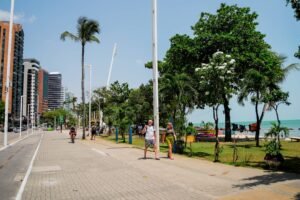 mesmo-fora-da-alta-estacao,-fortaleza-segue-entre-os-destinos-mais-buscados-do-brasil