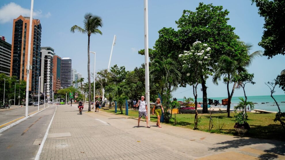 mesmo-fora-da-alta-estacao,-fortaleza-segue-entre-os-destinos-mais-buscados-do-brasil