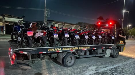 policia-cancela-“rolezinho”-no-siqueira,-em-fortaleza,-com-apreensao-de-motos-e-aplicacao-de-dezenas-de-multas
