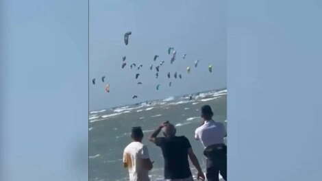 atleta-morre-afogado-durante-competicao-de-kitesurf-na-praia-de-tatajuba,-em-camocim-(ce)
