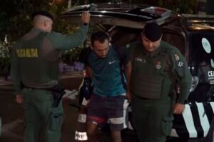 flagra-de-assalto:-trio-tenta-roubar-ciclista-com-faca,-em-fortaleza,-e-e-impedido-pela-policia