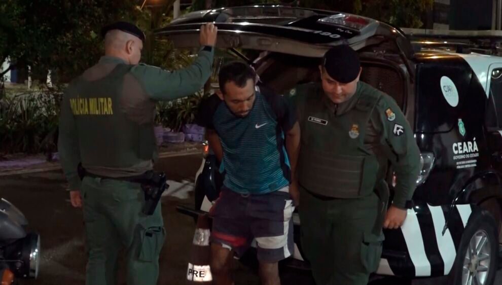 flagra-de-assalto:-trio-tenta-roubar-ciclista-com-faca,-em-fortaleza,-e-e-impedido-pela-policia