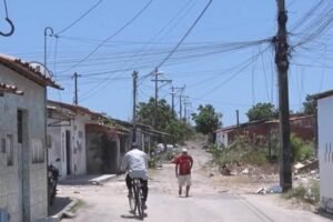 comunidade-do-jangurussu,-em-fortaleza,-tenta-retomar-a-normalidade-apos-operacao-para-combater-faccoes