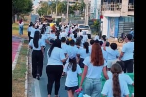 criancas-fazem-manifestacao-pedindo-paz,-em-sobral/ce,-apos-tiroteio-em-escola