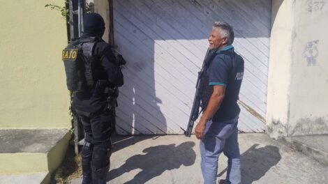 mae-e-filha-sao-presas-por-trafico-de-drogas-em-cascavel,-no-ceara