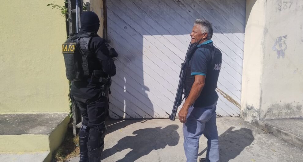 mae-e-filha-sao-presas-por-trafico-de-drogas-em-cascavel,-no-ceara