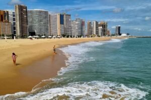 semace-libera-24-trechos-de-praias-de-fortaleza-para-banho-neste-fim-de-semana