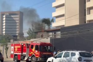 incendio-destroi-quarto-em-duplex-na-praia-do-futuro,-em-fortaleza