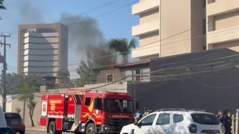 incendio-destroi-quarto-em-duplex-na-praia-do-futuro,-em-fortaleza