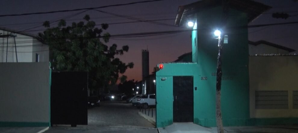 dois-homens-sao-mortos-dentro-de-condominio-no-municipio-de-caucaia