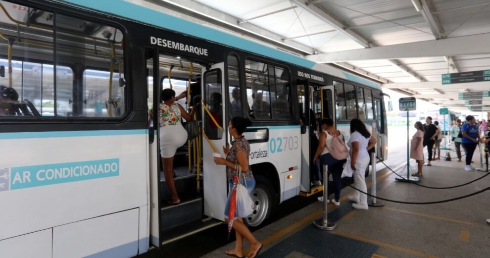prefeitura-afirma-que-suspensao-de-linhas-de-onibus-em-fortaleza-foi-decisao-das-empresas-sem-consulta-a-etufor
